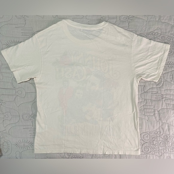 NWOT Daydreamer Johnny Cash A Man Comes Around Boyfriend Tee in Stone Vintage - Picture 5 of 6